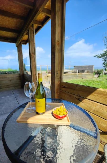Little Swelle Cabin With Awesome Sea Views Poundstock Dış mekan fotoğraf